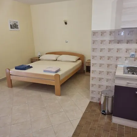 Apartment Eljka - With Terrace With Sea View 6 *